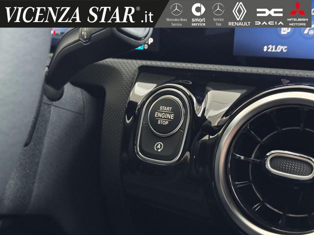 MERCEDES-BENZ A 180 usata, con Park Distance Control