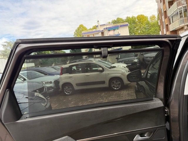 PEUGEOT 5008 usata, con Controllo trazione