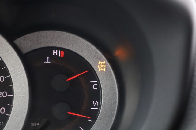 TOYOTA RAV 4 usata, con Deflettori