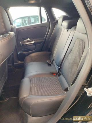 MERCEDES-BENZ GLA 180 usata, con Airbag testa