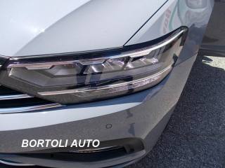VOLKSWAGEN Passat Variant usata, con Fendinebbia