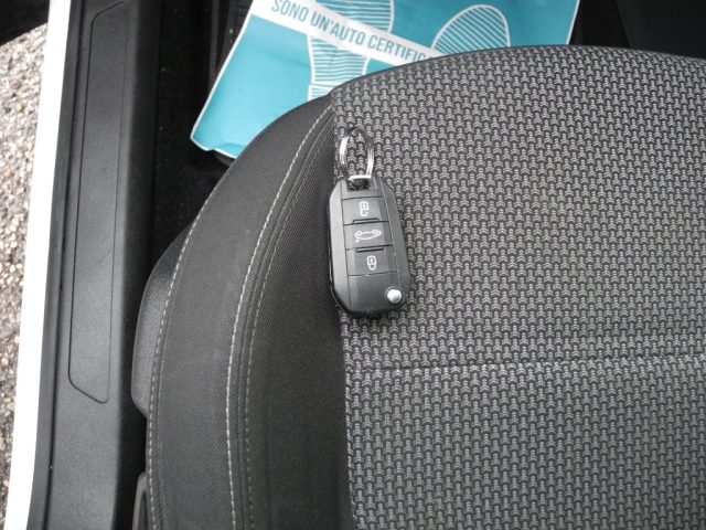 OPEL Grandland X usata, con Airbag testa