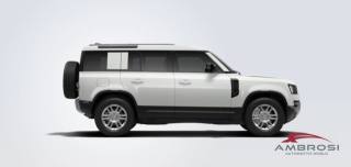 LAND ROVER Defender usata 1