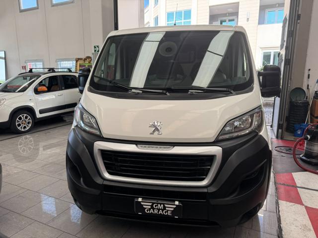 PEUGEOT Boxer usata, con Airbag