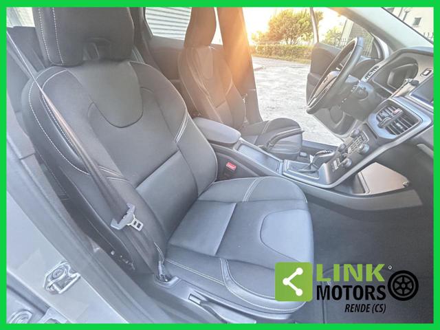 VOLVO V40 usata, con Pneumatici estivi