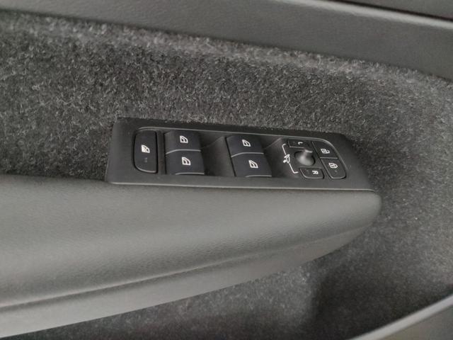 VOLVO XC40 usata, con USB