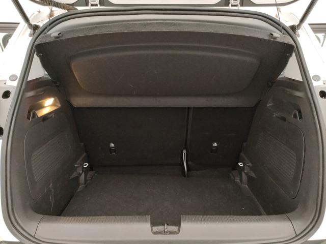 OPEL Crossland usata, con Sedile posteriore sdoppiato