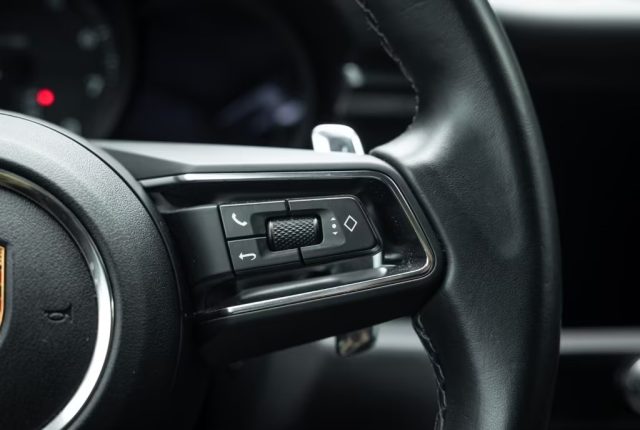PORSCHE Macan usata, con Touch screen