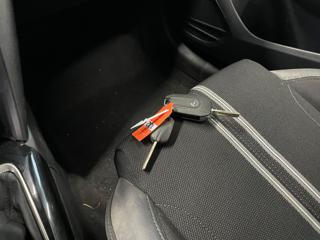 OPEL Corsa usata, con USB