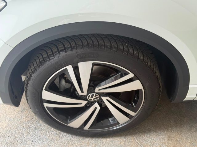 VOLKSWAGEN T-Roc usata, con Sensori di parcheggio posteriori