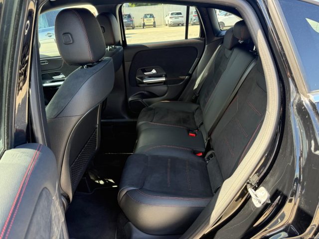 MERCEDES-BENZ GLA 200 usata, con Chiusura centralizzata