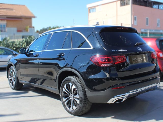 MERCEDES-BENZ GLC 300 usata, con Boardcomputer