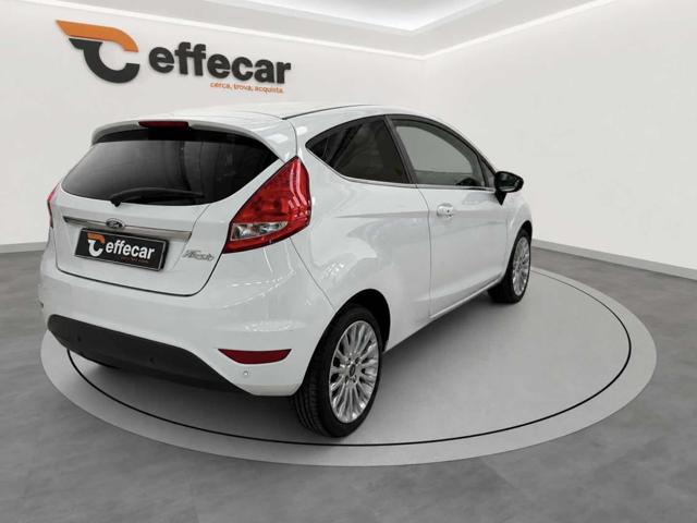 FORD Fiesta usata, con Autoradio