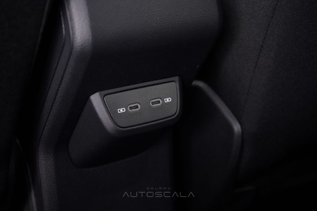 VOLKSWAGEN Taigo usata, con Autoradio digitale