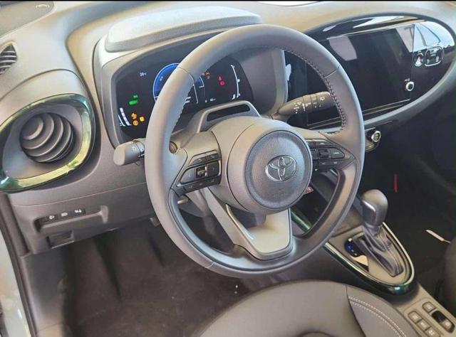 TOYOTA Aygo X usata, con Autoradio
