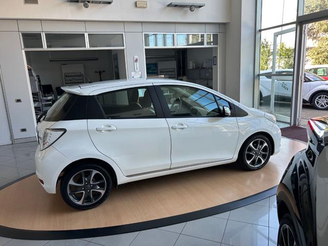 TOYOTA Yaris usata, con Autoradio