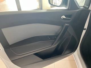 RENAULT Kangoo usata, con Autoradio digitale