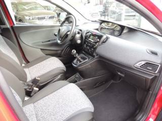 LANCIA Ypsilon usata, con Autoradio