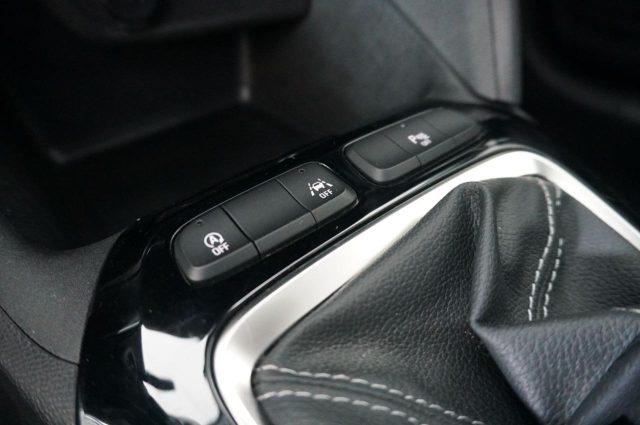 OPEL Corsa usata, con Touch screen