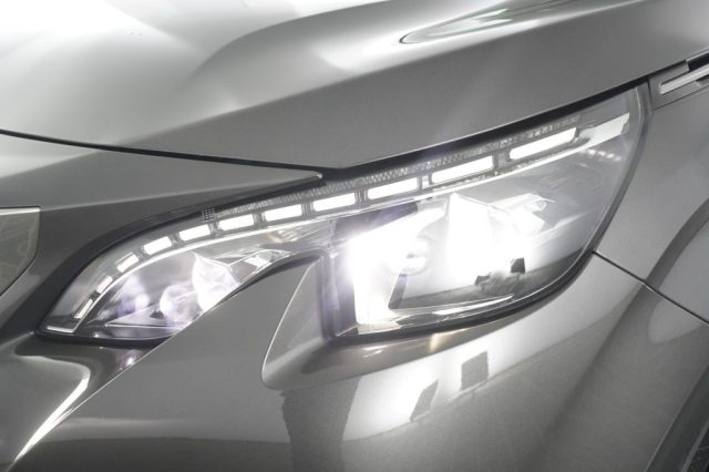 PEUGEOT 3008 usata 8