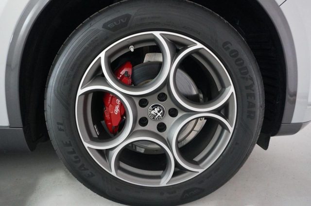 ALFA ROMEO Stelvio usata, con Autoradio