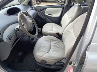 TOYOTA Yaris usata, con Alzacristalli elettrici