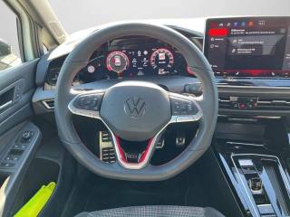 VOLKSWAGEN Golf usata, con Autoradio