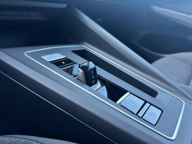 VOLKSWAGEN Golf usata, con Sensori di parcheggio posteriori