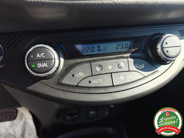 TOYOTA Yaris usata, con Fendinebbia