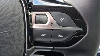 PEUGEOT 5008 usata, con Leve al volante