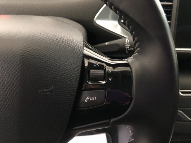 PEUGEOT 308 usata, con Sensore di luce
