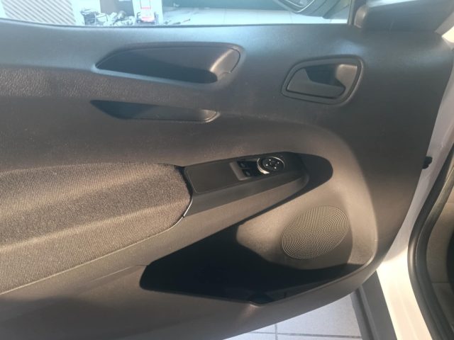 FORD Transit Courier usata, con Bluetooth