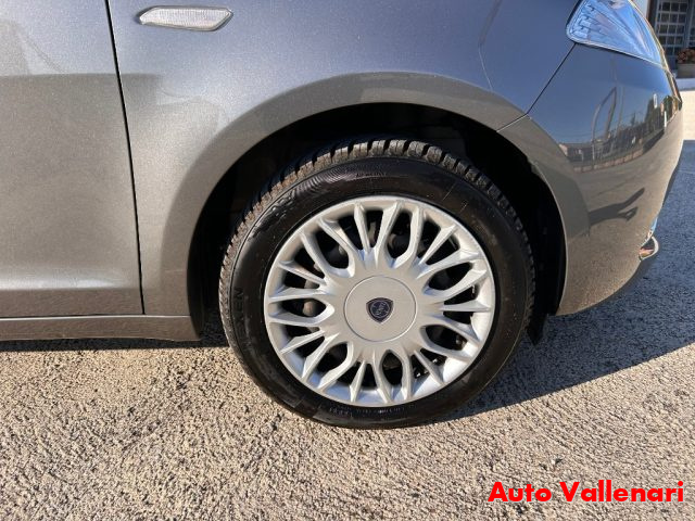 LANCIA Ypsilon usata, con Fendinebbia
