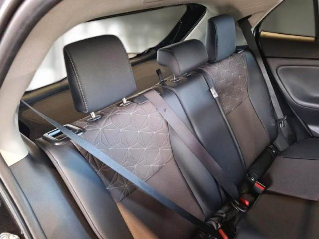 TOYOTA Yaris Cross usata, con Fari LED