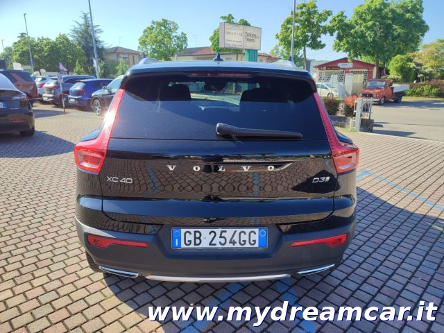 VOLVO XC40 usata, con Sensori di parcheggio posteriori