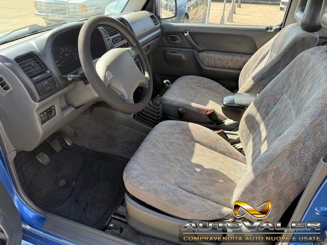 SUZUKI Jimny usata, con Trazione integrale