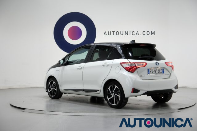 TOYOTA Yaris usata, con USB