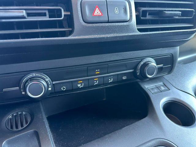 OPEL Combo usata, con Touch screen