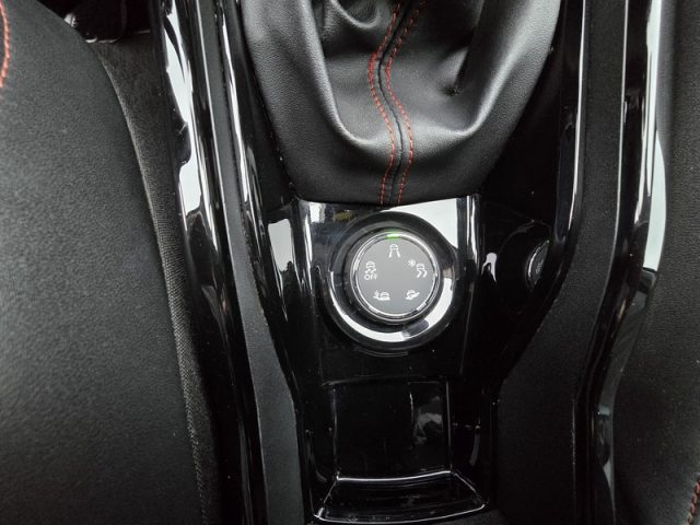 PEUGEOT 2008 usata, con Sensore di luce