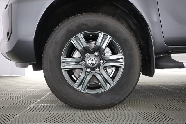 TOYOTA Hilux usata 8