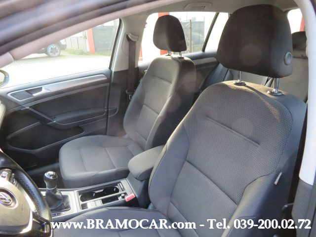 VOLKSWAGEN Golf usata, con Touch screen
