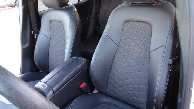 MERCEDES-BENZ GLB 200 usata, con Android Auto