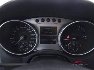 MERCEDES-BENZ ML 320 usata 12