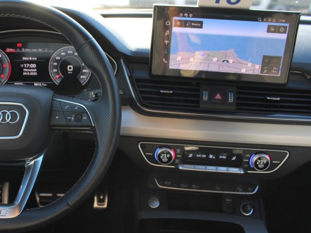AUDI Q5 usata, con Volante in pelle