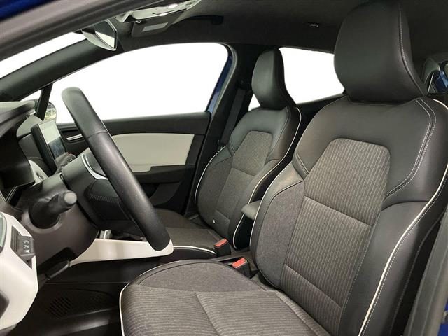 RENAULT Clio usata, con Volante in pelle