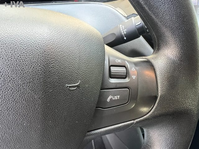 PEUGEOT 208 usata 15