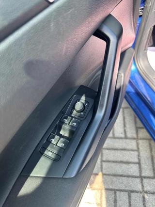 VOLKSWAGEN Polo usata, con Autoradio