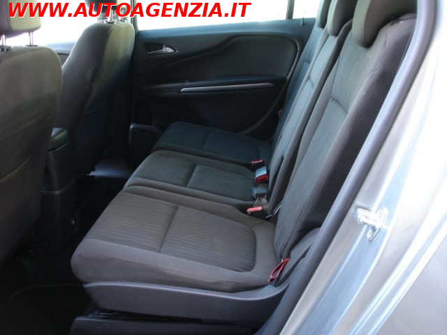 OPEL Zafira Tourer usata 12