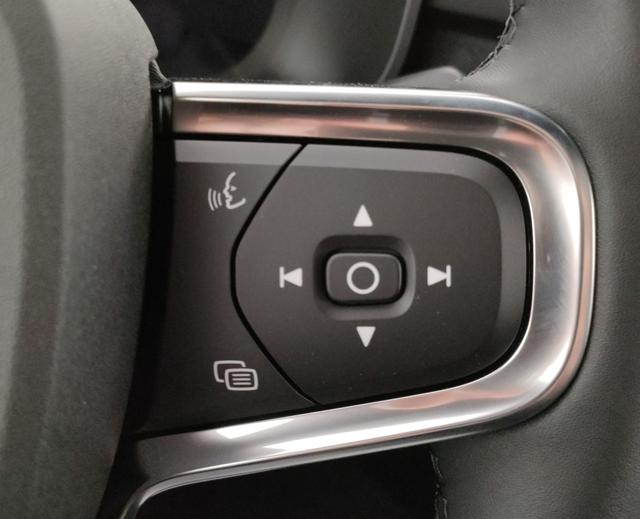 VOLVO C40 usata, con Touch screen