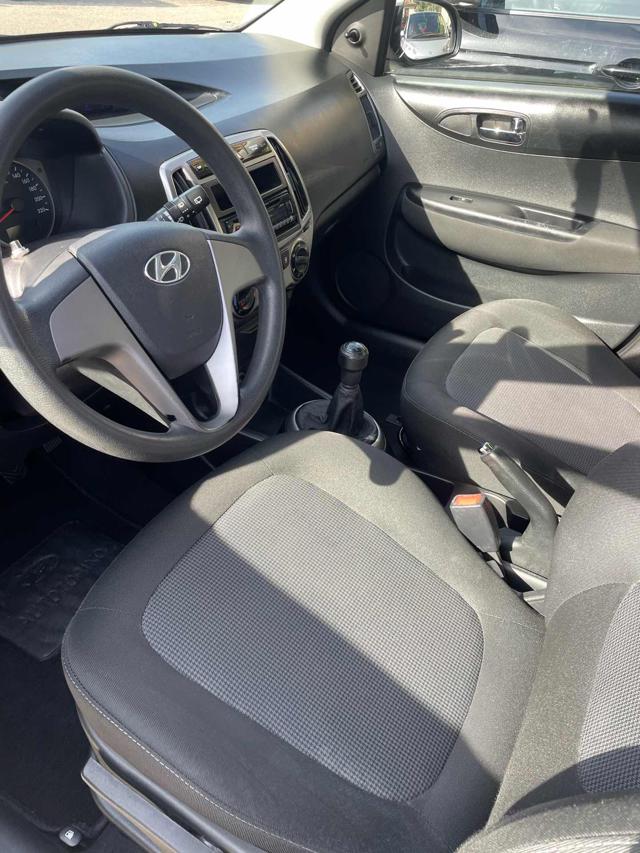 HYUNDAI i20 usata 14